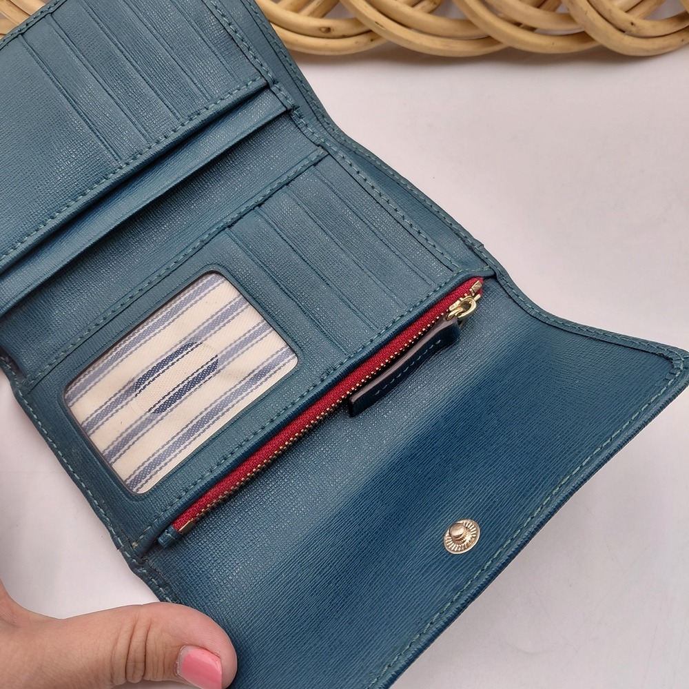 Vtg 90s Duck Dooney and Bourke Leather Green Wallet Credit Card Flap Striped Int - Picture 3 of 9